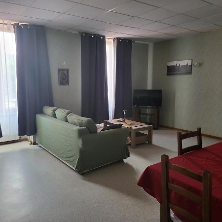 Le Clos Fleuri Bourg-de-Thizy Luaran gambar