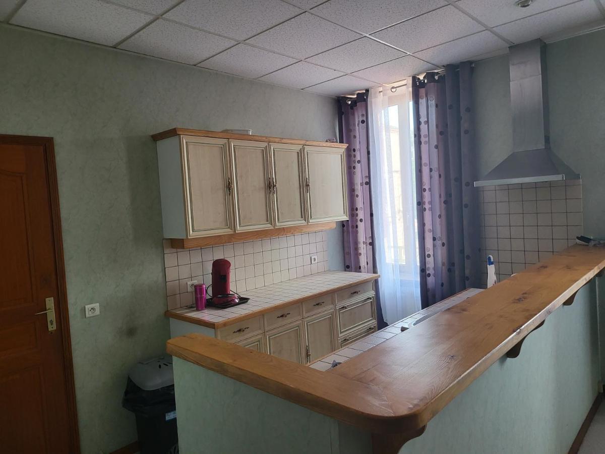 Le Clos Fleuri Bourg-de-Thizy Luaran gambar